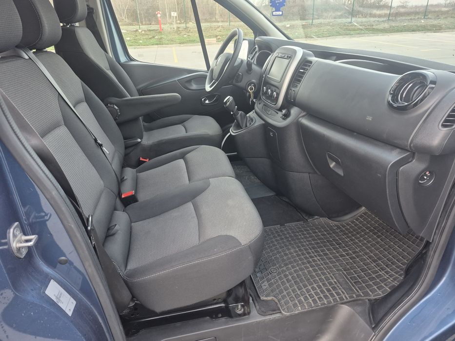 Renault Trafic 8+1 Extra Lung 2,0 Dci 68000 km Anul 2020