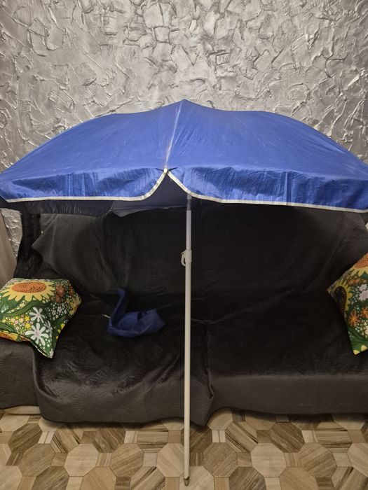 Ocazie 2 umbrele plaja  60 de lei ambele