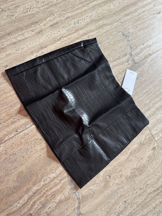 Черна кожена пола Mango