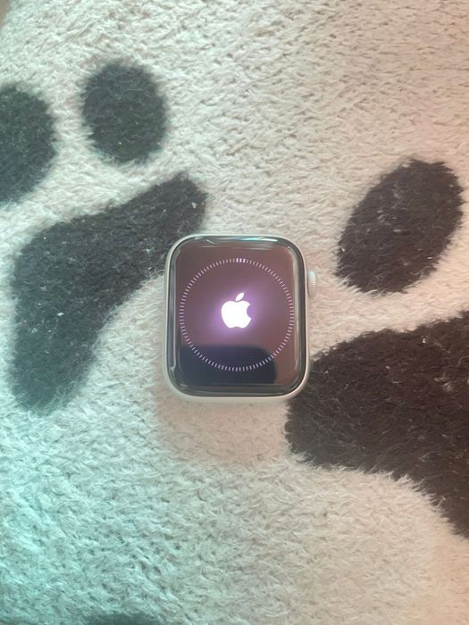 Продаю часы Apple Watch se gen 2