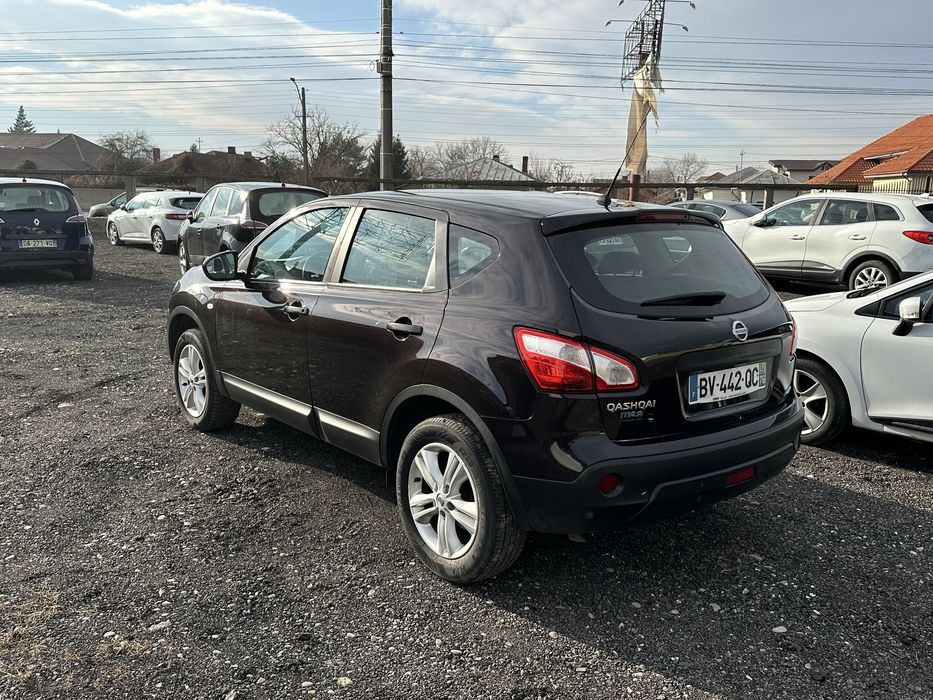 Nissan Qashqai / 1.5 DCI / 2011