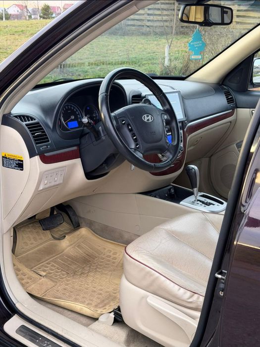 Hyundai Santa Fe 2006 – 2.2  Automat Diesel, 4x4, 5 locuri, Bluetooth