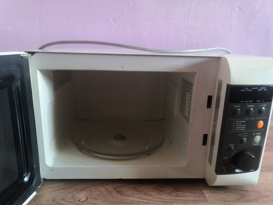 Продам мекраволновка+гриль