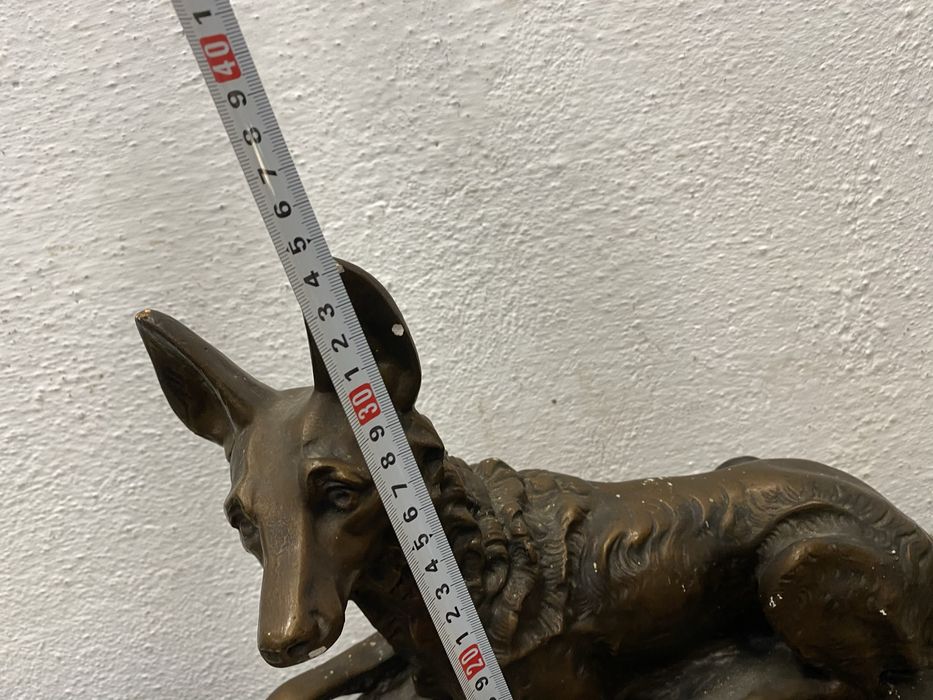 Голяма немска фигура куче - немска овчарка