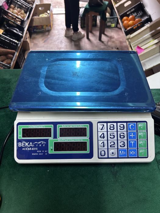 весы почти новая