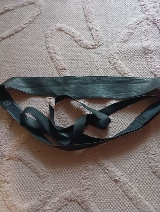 Кожен колан пояс ,дълъг 2 и 40 см.