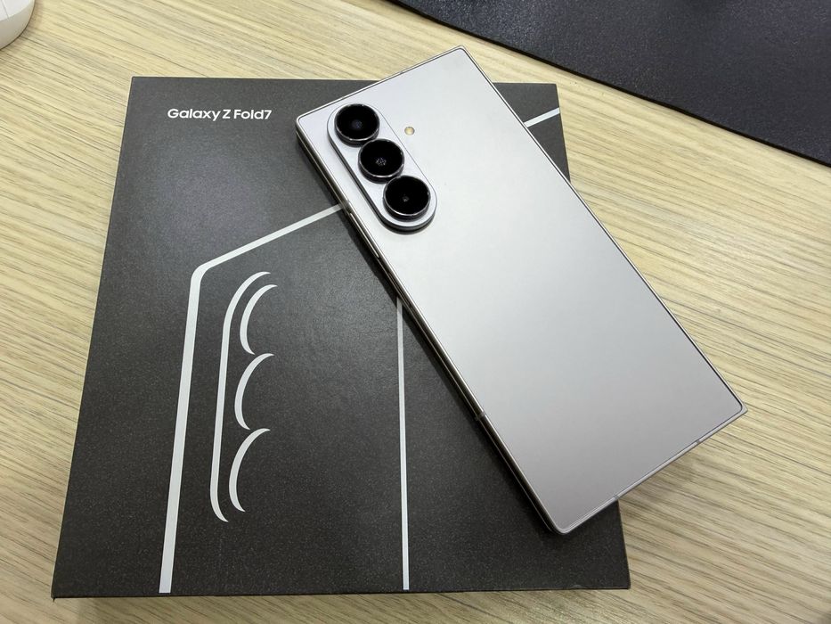 3 ойлик телефон Енгидек. Samsung Galaxy Z Fold 7