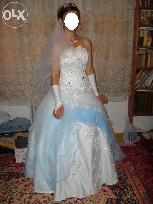 Rochie mireasa alb cu albastru