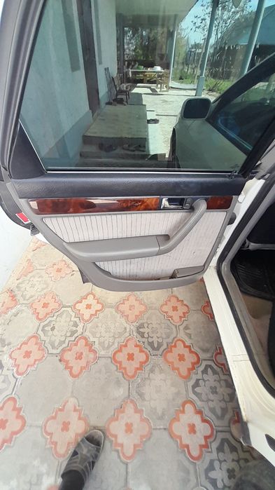 Продается ауди 1993