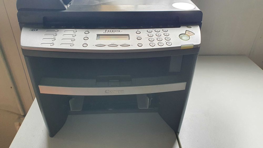Продавам мулти устройство Canon MF4370 за части