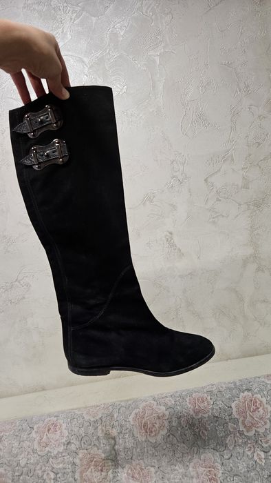 Продаётся обувь в идеальном состоянии 38р, 3000