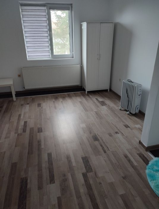 Под наем двуетажна къща в с. Кичево