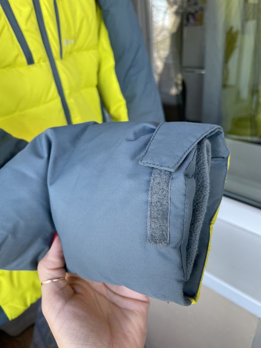 Зимняя куртка на  пуху