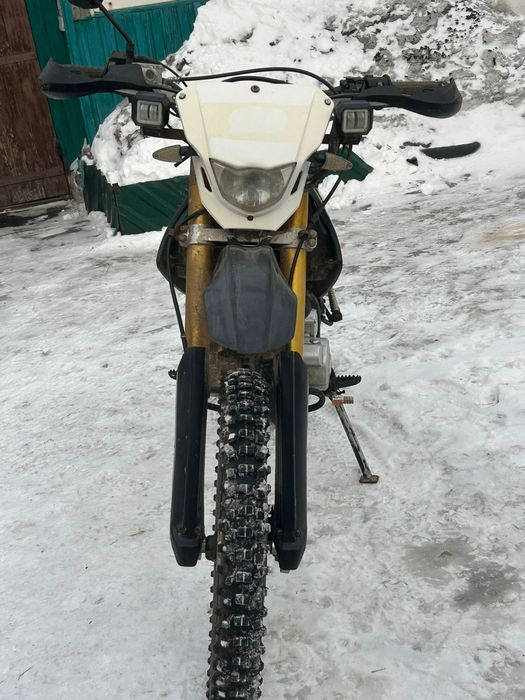 Транспорт Мотоцикл