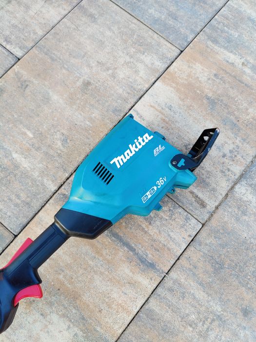 Motocoasă Makita DUR369L