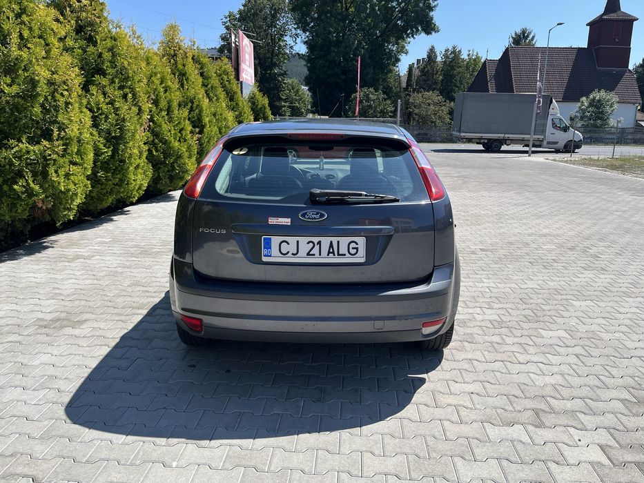 Vand ford focus benzină