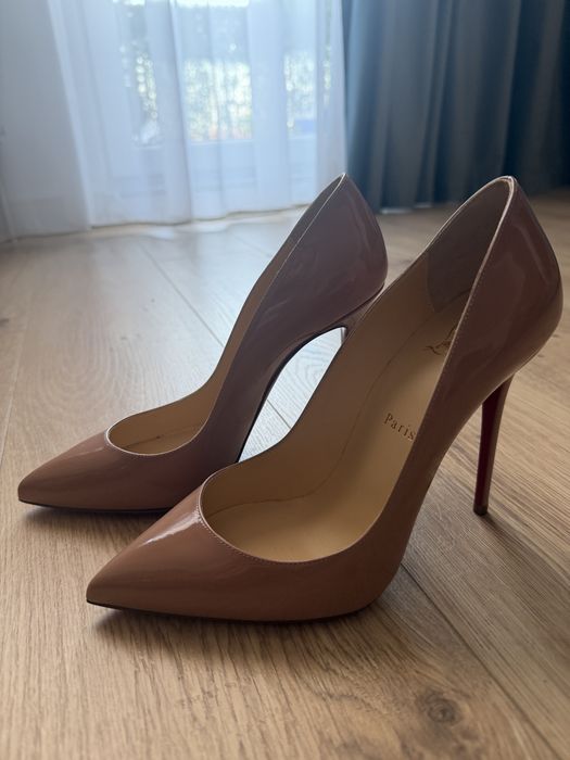 Pantofi Valentino 38/ pantofi Laboutin 39