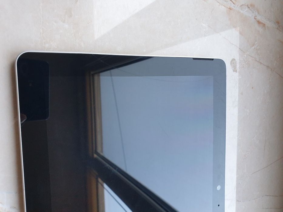 Microsoft Surface Go