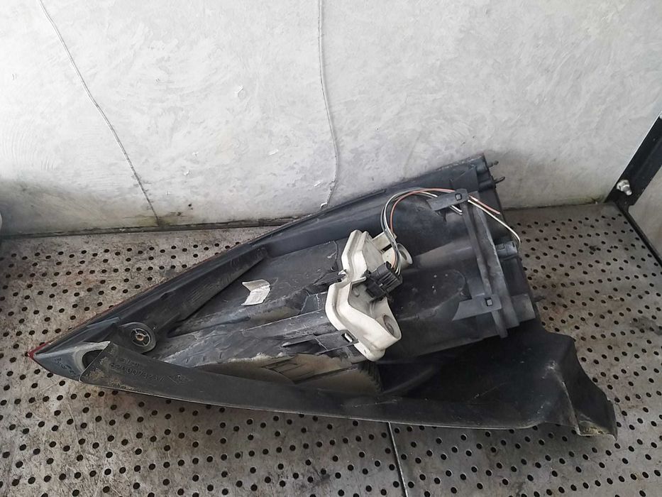 Stop tripla lampa dreapta renault megane 2 8200073237