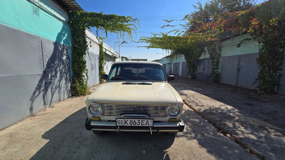 ВАЗ
Модель - 21011