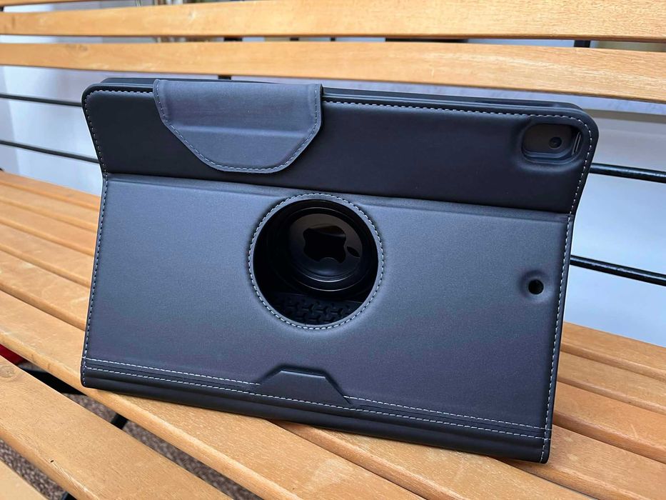 iPad 9 A2604, 64 GB, Logitech Combo Touch, Apple Pencil, Targus Case