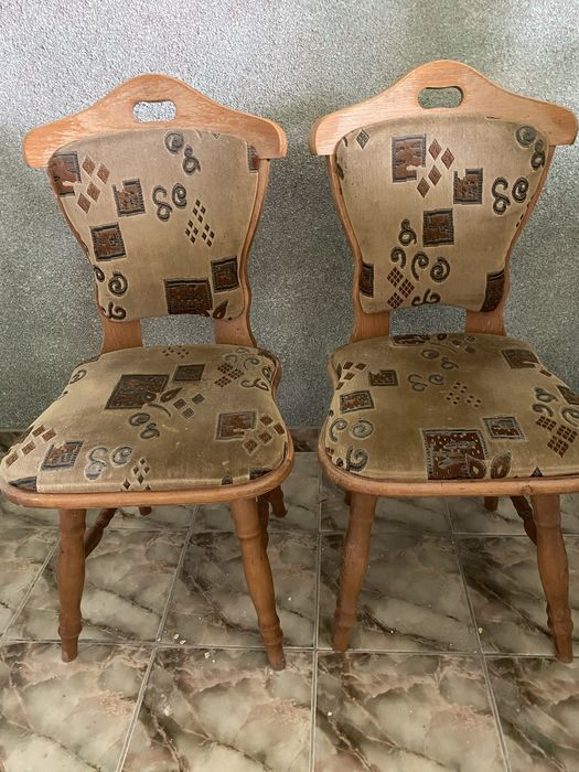 Set mobilier bucătărie din lemn masiv – masă extensibilă + bancă cu ladă + 2 scaune