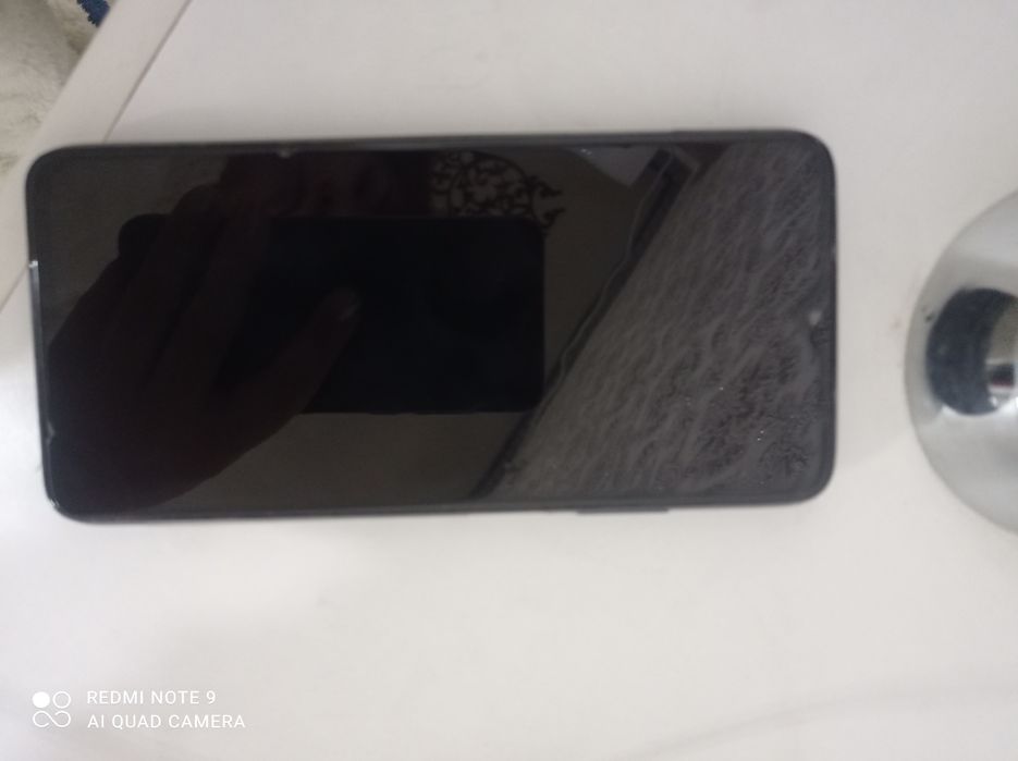 Redmi 9T,  xotira 64gb,  original, rangi qora ishlatilgan, holati yaxs
