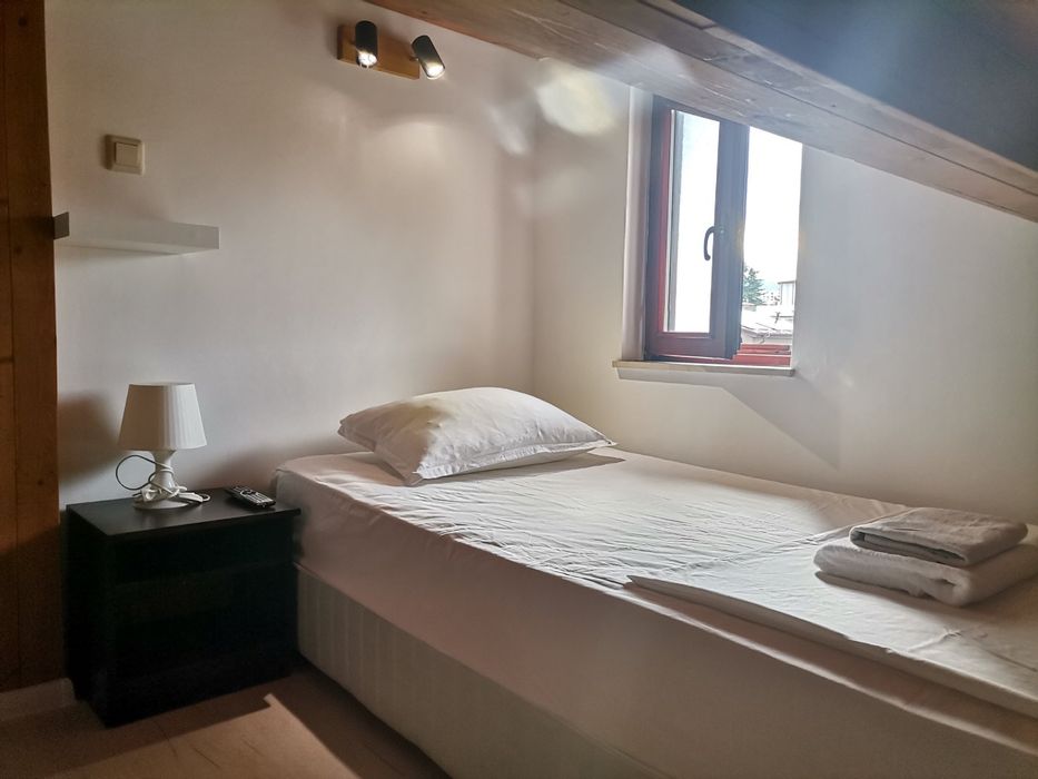 Дава се под наем Четиристаен апартамент в Варна, Виница - 105 кв.м за 1000 € - Снимка #18