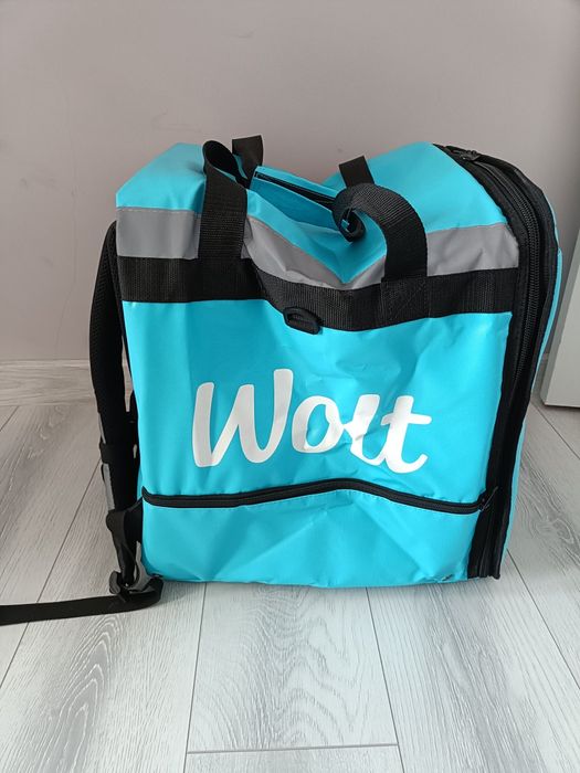 Сумка wolt для доставки.