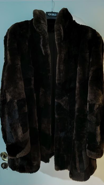 Vând haina naturala de blana mouton dore