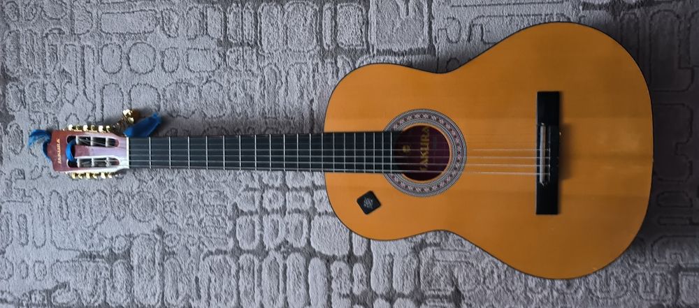 Классическая гитара Sakura