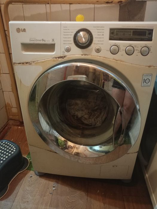 Продам машину LG