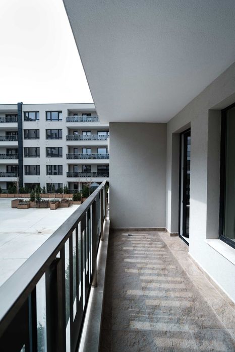 Продава се обзаведен тристаен апартамент