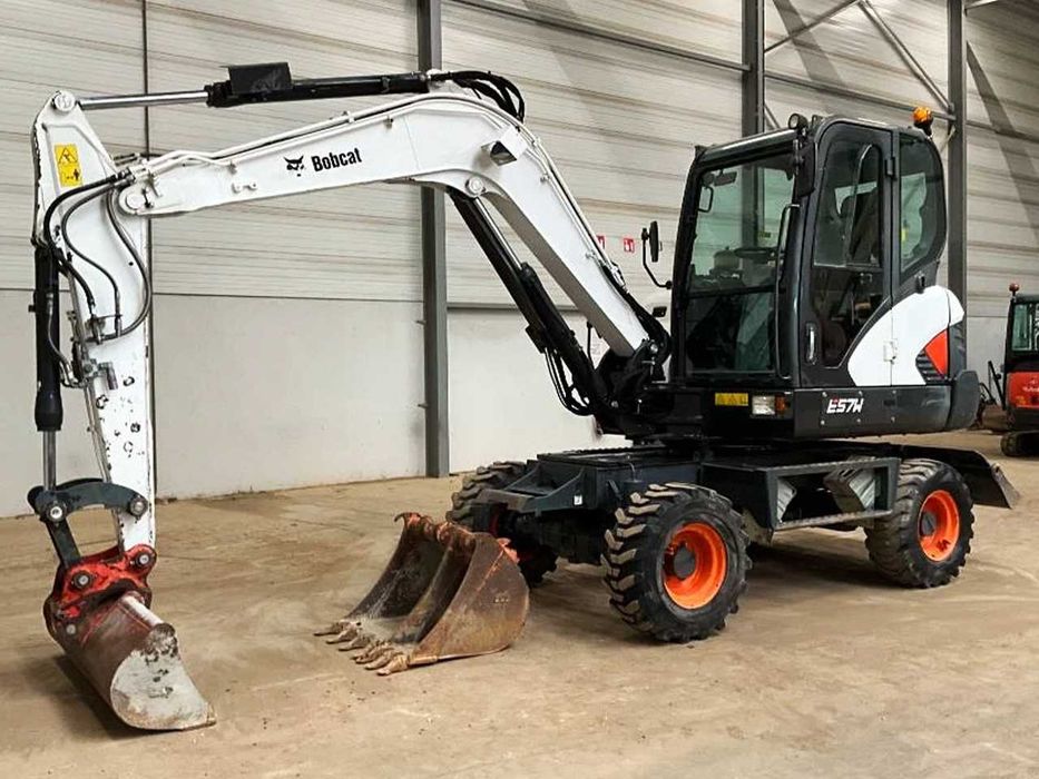 Колесные экскаватор Bobcat E 57 W