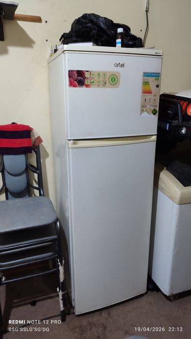 Kafe jixozlari bn sotiladi yuripturgan joy