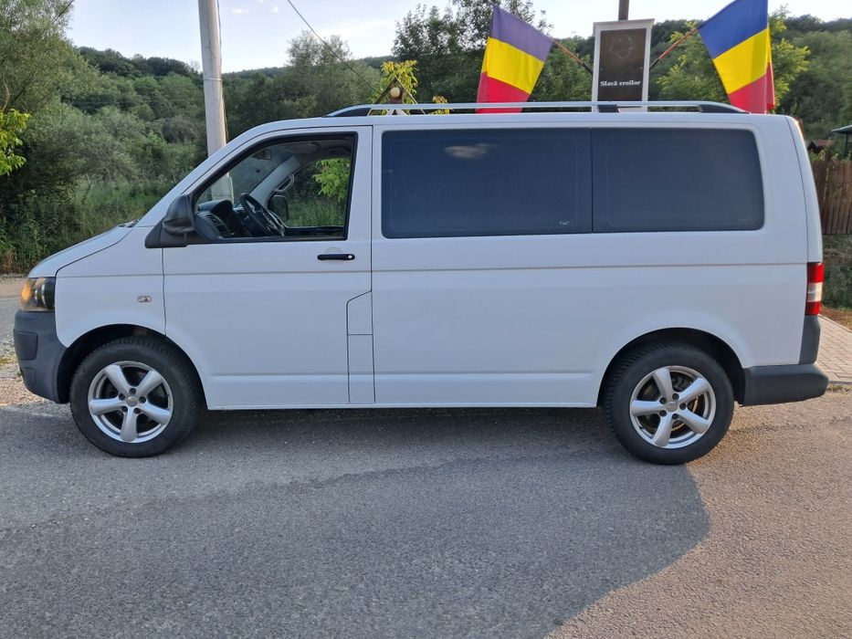 Vind autoturism vw T5 140cp 8locuri
