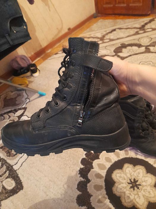 Берцы сатылады 2 шт 15.000