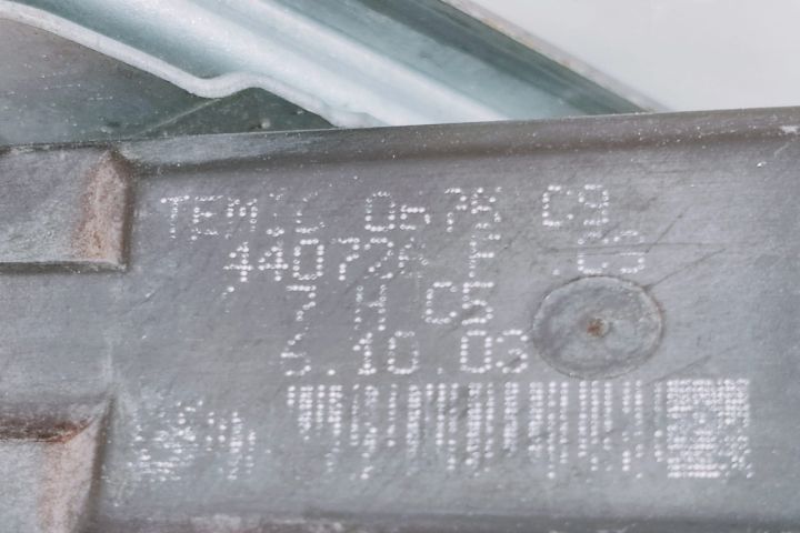 Macara  dreapta cu motoras  440726F Renault Scenic a 2-a generatie (f