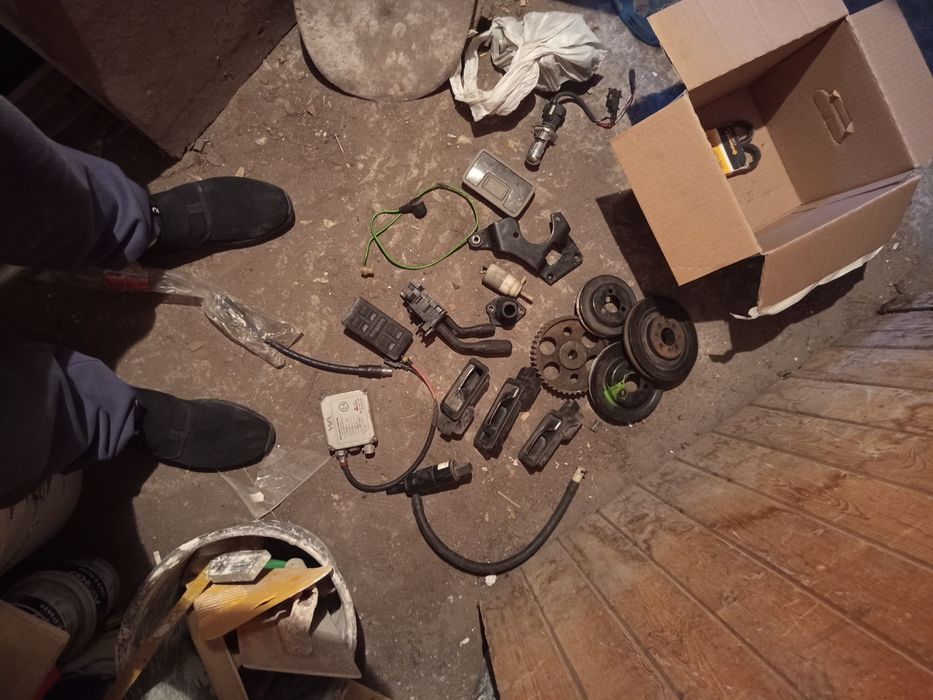 Части за Audi 100