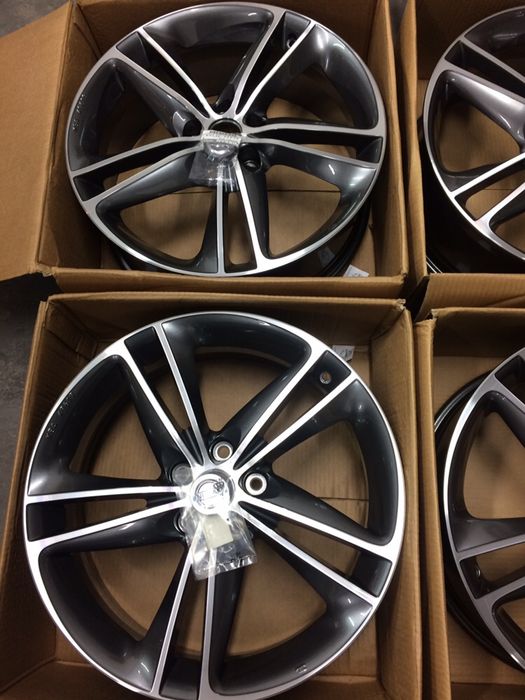 Jante Nissan pe 19 5x114,3