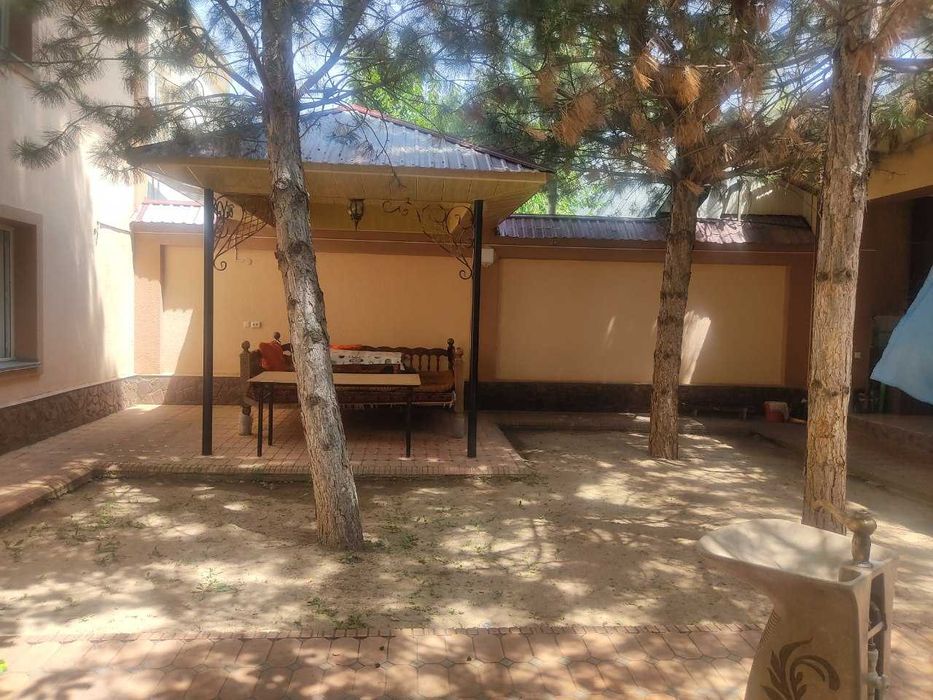 Чарвак, Продаётся дача  2 этажа,5 соток