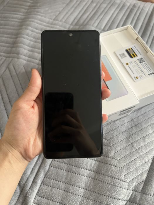 Продаю редми нот 10 про