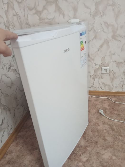 Холодильник 1год