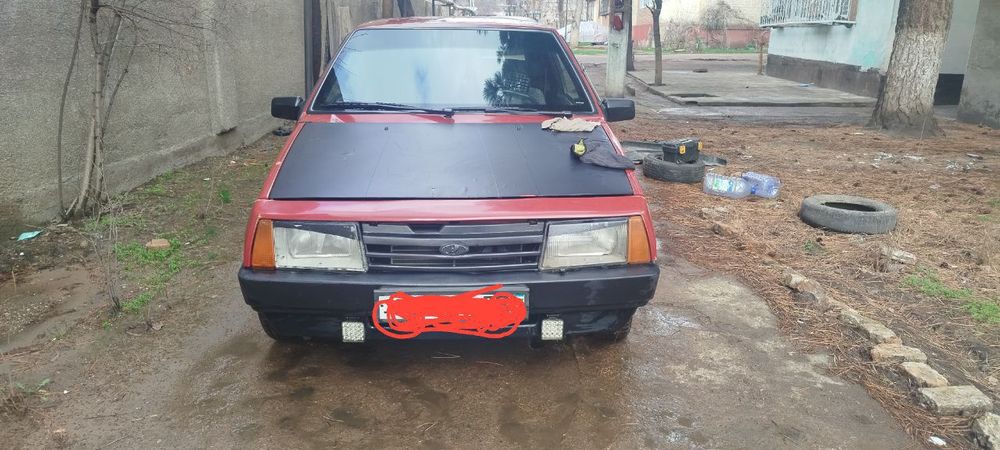 Продается на запчасти лада 2108 есть обмен
