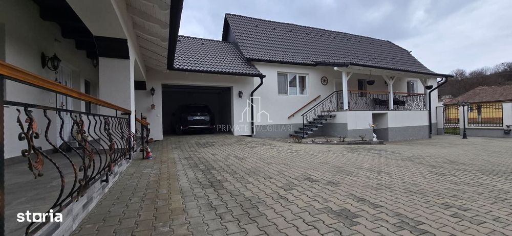 Casa ultramoderna de vanzare in Hetiur