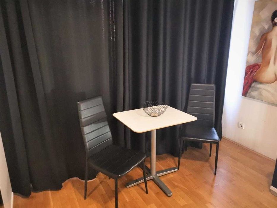 Дава се под наем Тристаен апартамент в София, Център - 100 кв.м за 612 € - Снимка #3