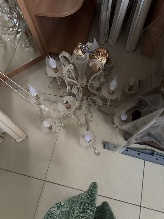 Продается люстры