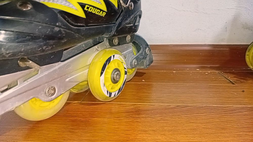 2 скейта и ролики