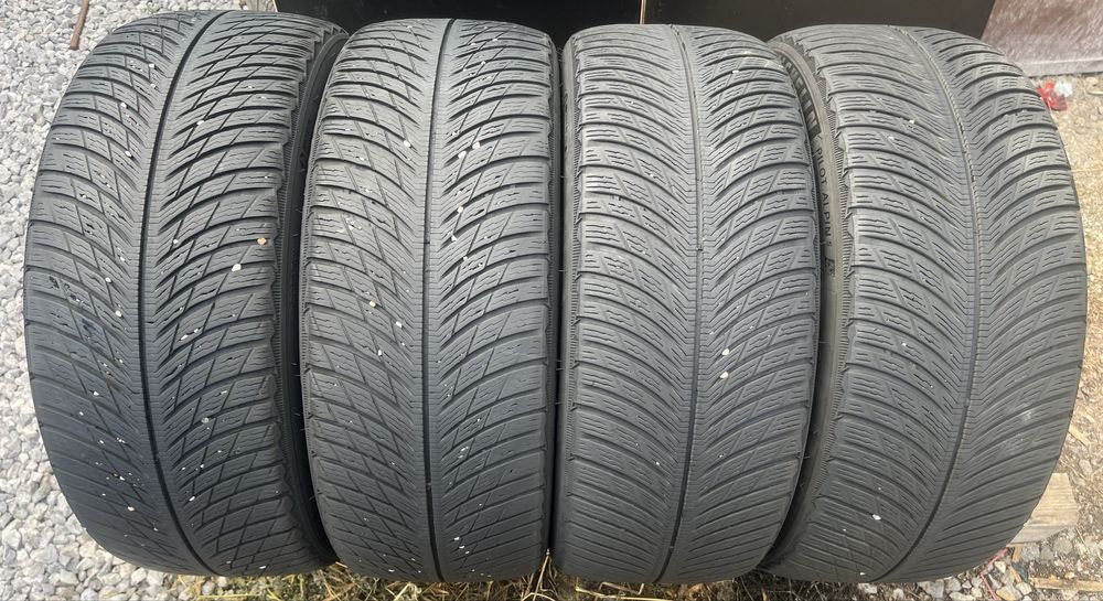 4бр 235/40/19 на 5,8мм с 21/22дот Мишелин