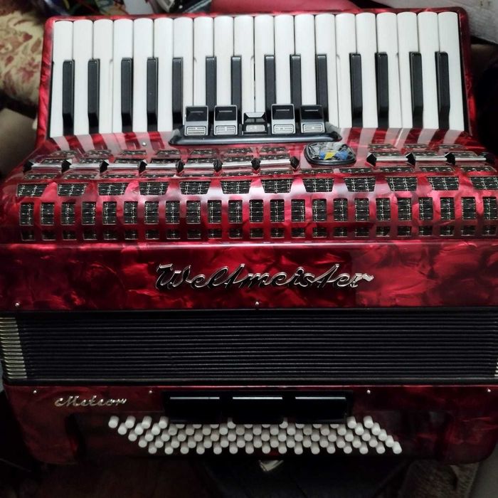 Vand acordeon weltmeister meteor 80 basi ca nou